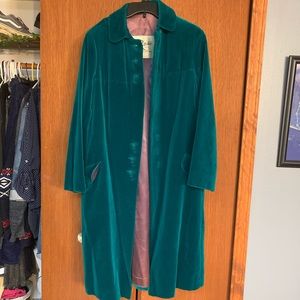 ANTIQUE luxury coat 💚